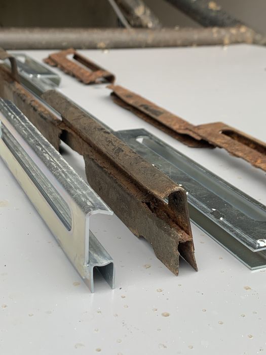 Podpora szyby, prowadnica szyby wartburg.