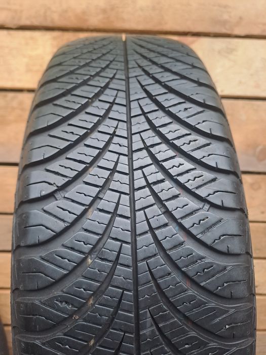 Opona 185 65 R15 88V GoodYear Vector 4seasons Gen-2