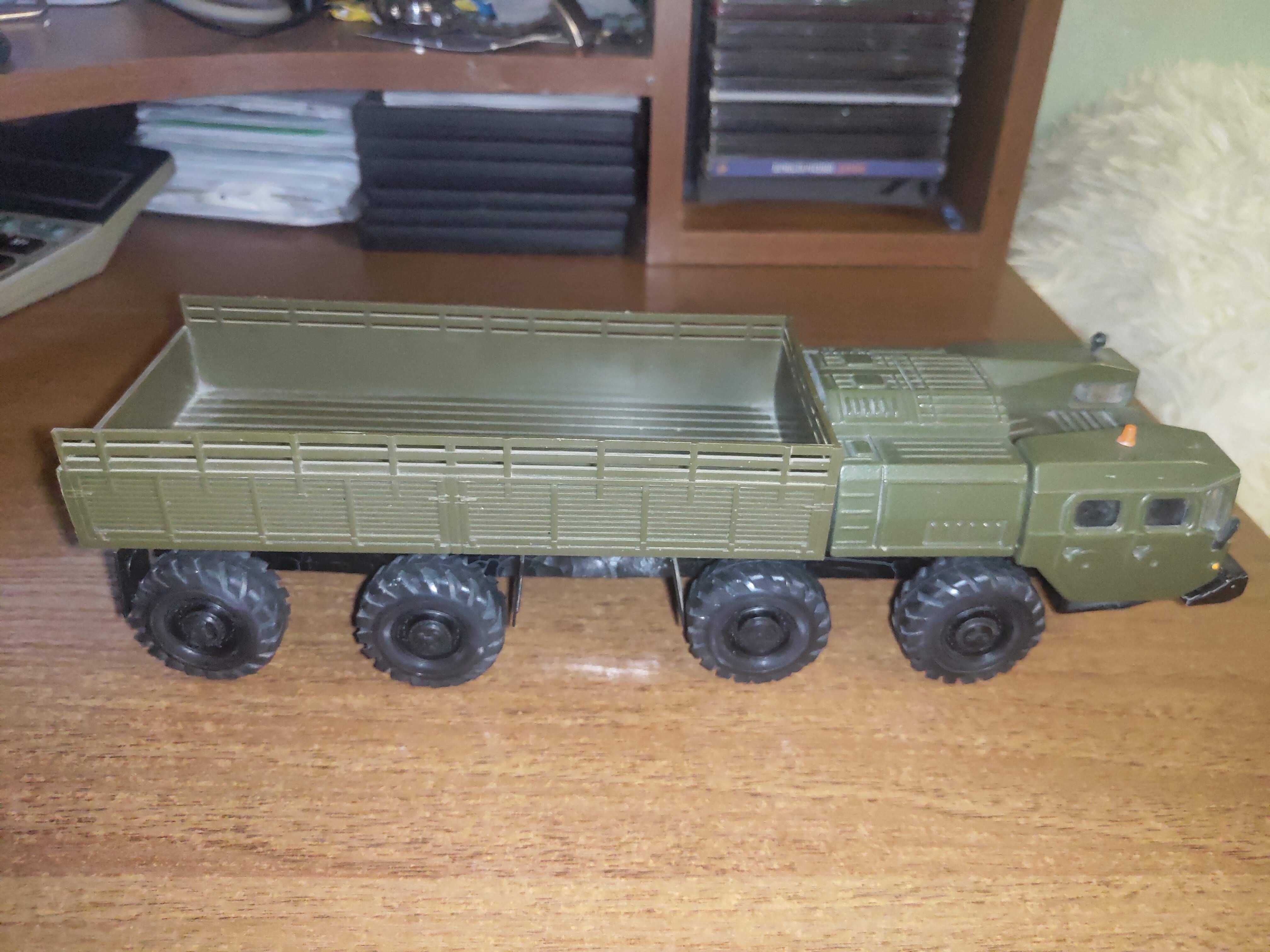 Модель МАЗ-7310 масштаб 1:43