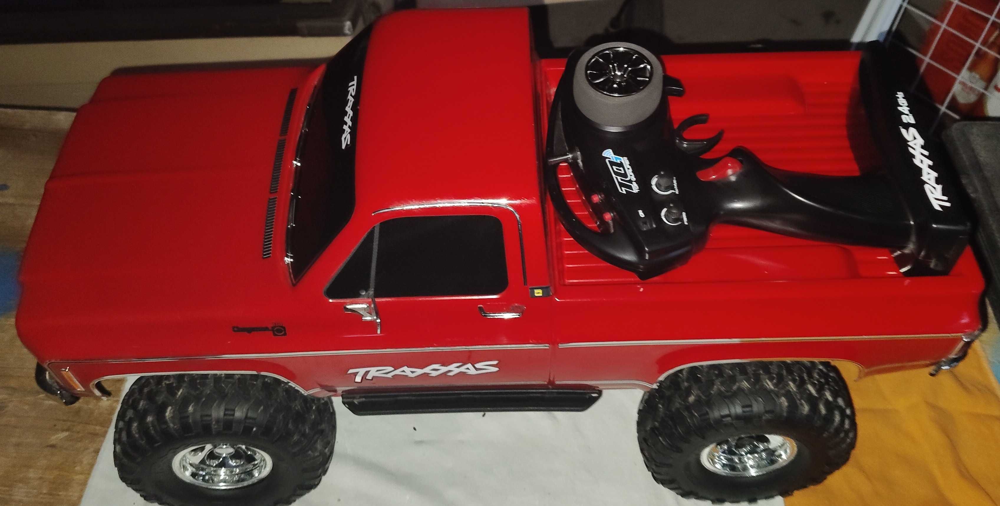 TRX-4 Chevrolet K10 Cheyenne High Trail Red 1/10 + Bateria