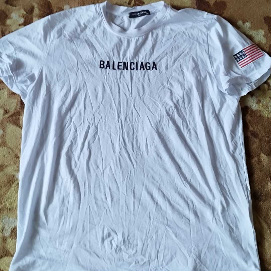 Футболка Balenciaga