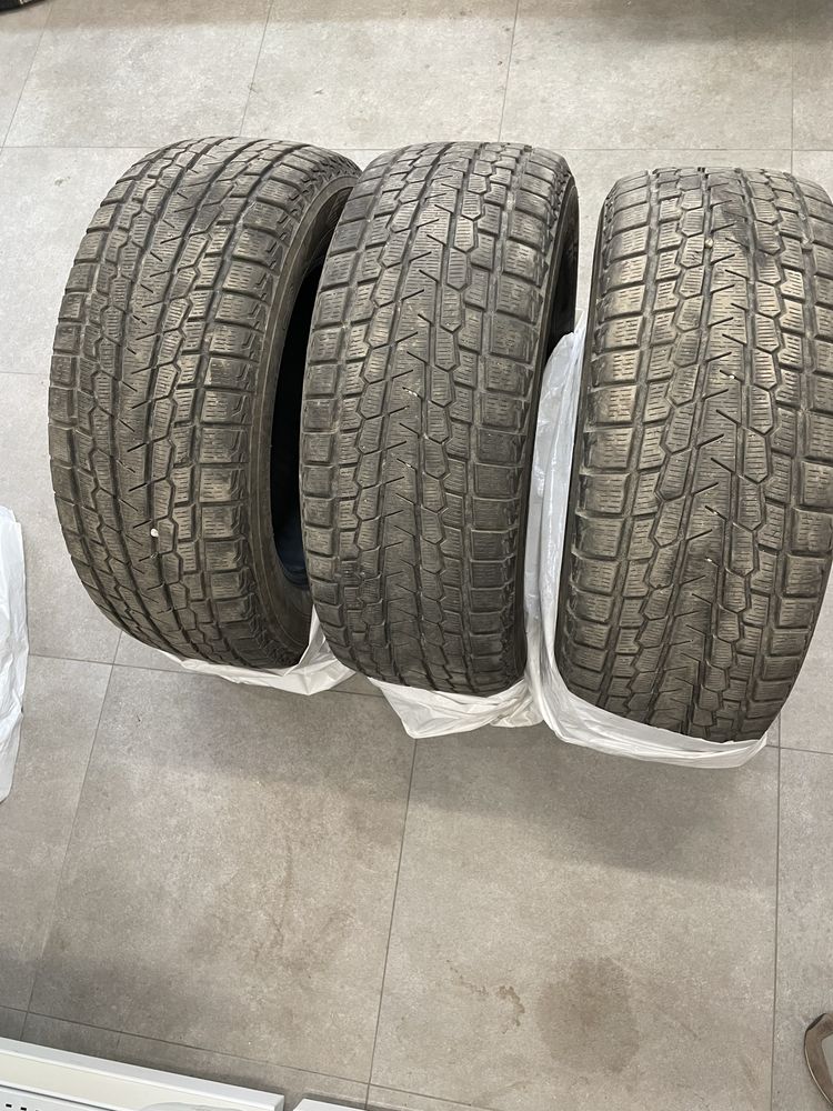 YOKOHAMA 265/60 R18 3шт
