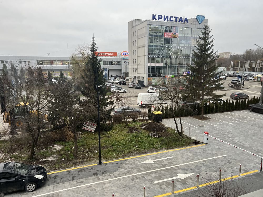 Продаж комерційного приміщення, вул.Торговиця, площа 226кв.м. Власник
