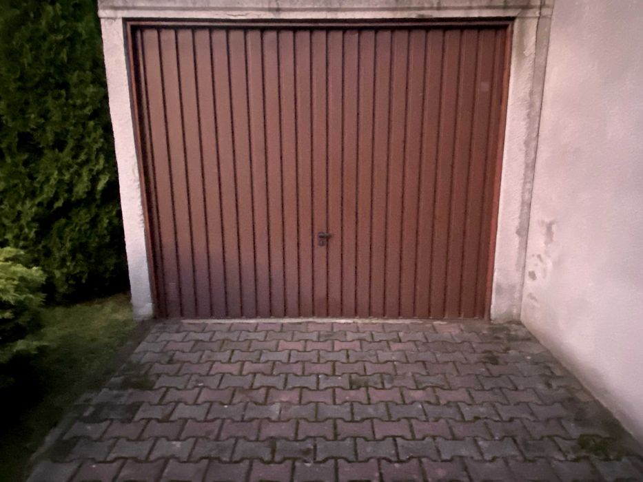 Garaż na wynajem Zawiercie (prąd, prywatna posesja)