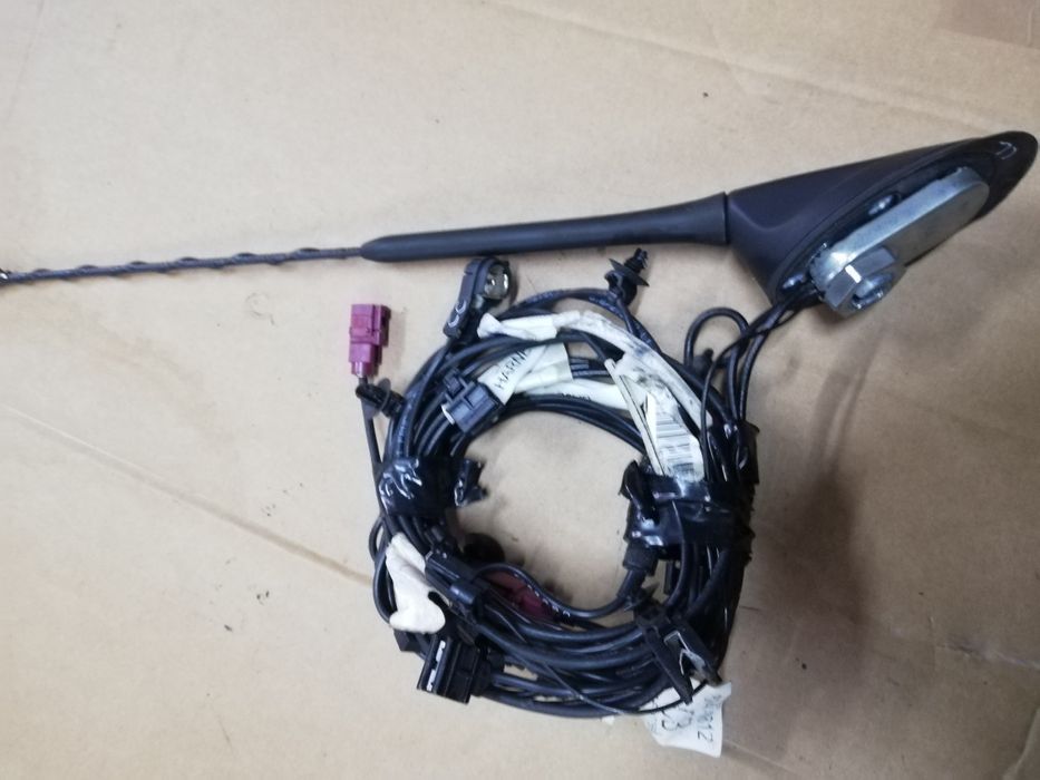 Antena dachowa bat podstawa gps navi Ford Focus mk2 CC kabriolet