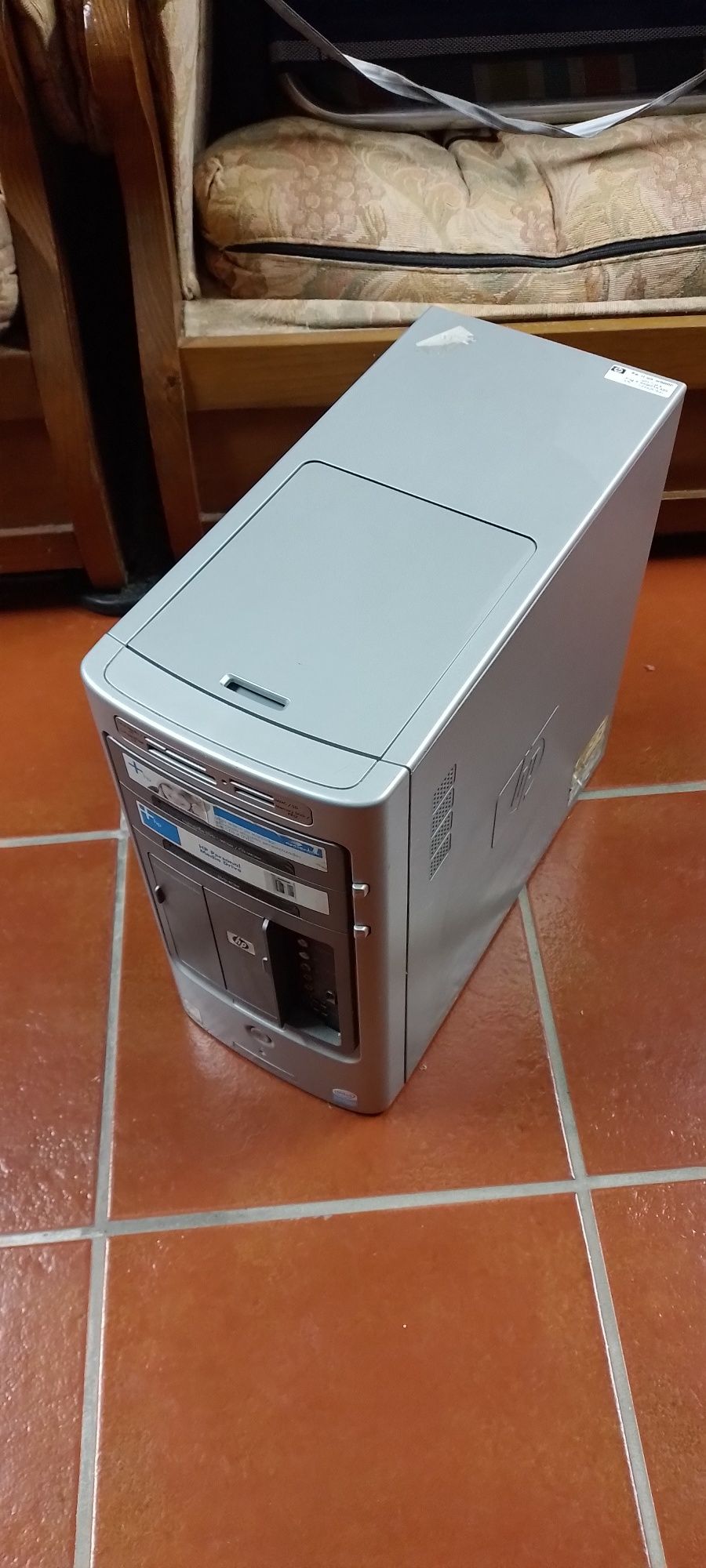Caixa de computador da HP em muito bom estado