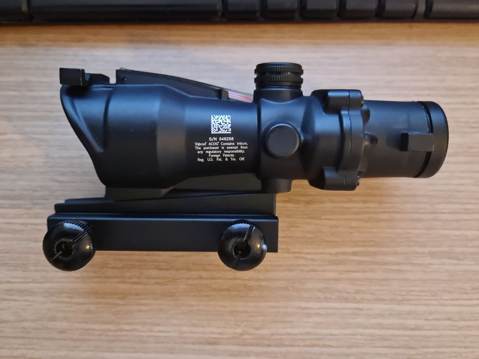 Trijicon ACOG Contains
