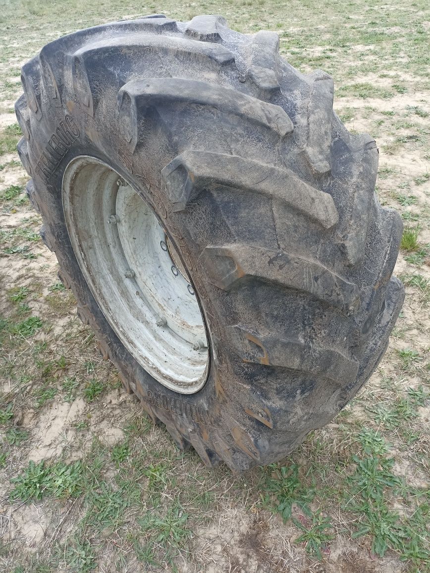 Koło felga DW16Lx30 540/65 R30 TRELLEBORG TM 800 (16x30) zdrowe