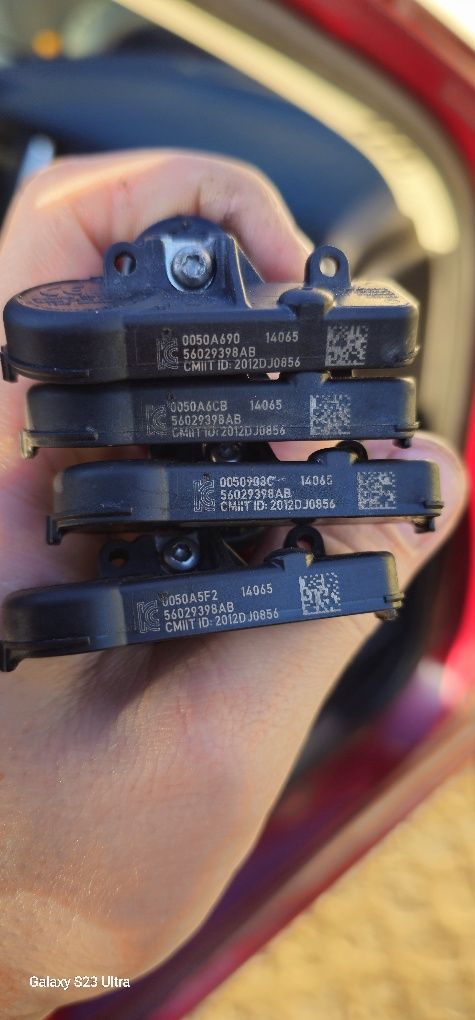 Czujniki cisnienia tpms durango wk2 dodge jeep chrysler