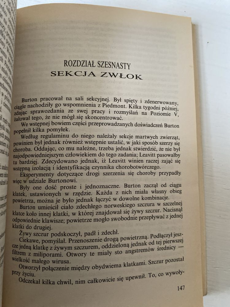 "Andromeda" znaczy śmierć - Michael Crichton