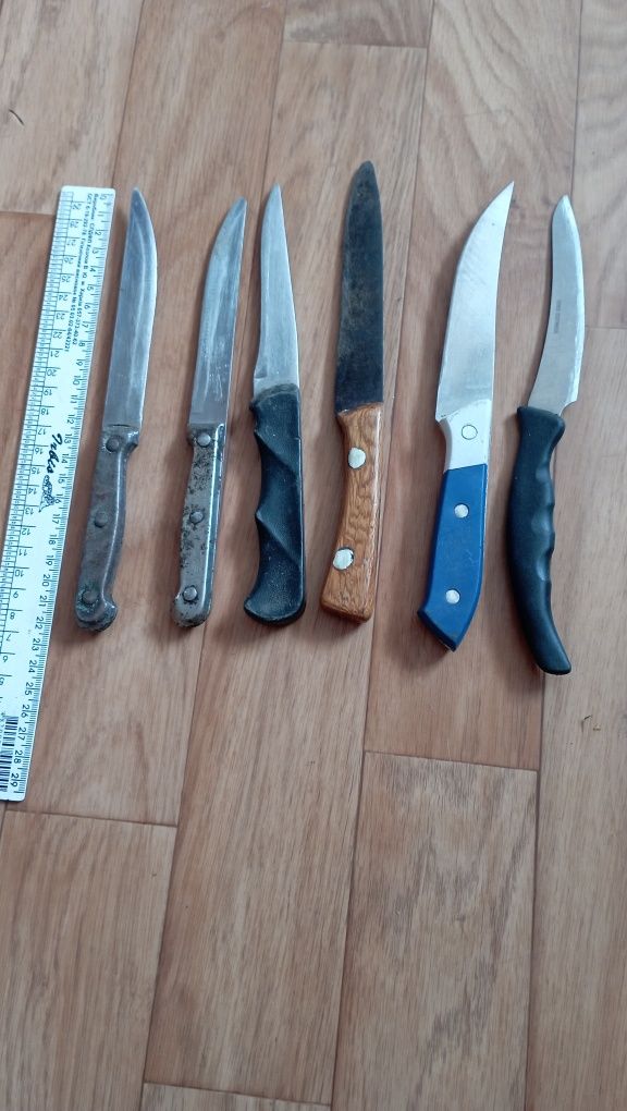 Кухонні ножі різні