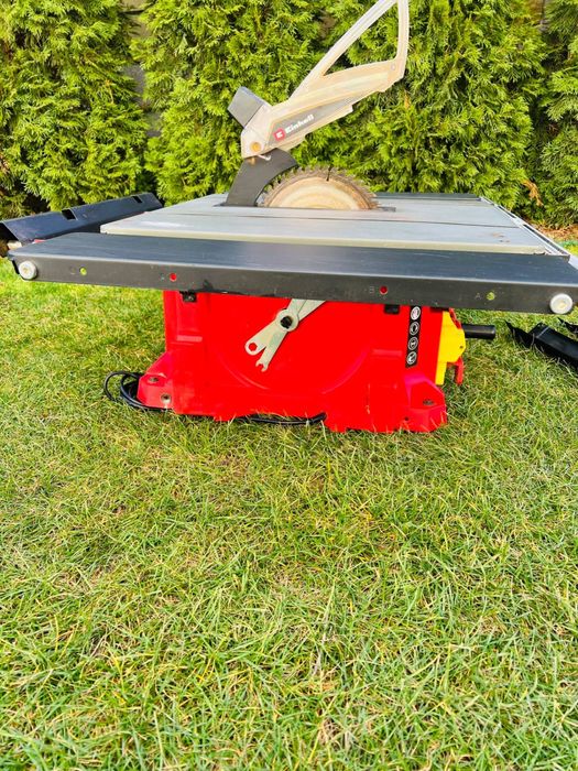 Пила циркулярна Einhell TC-TS 2225 U