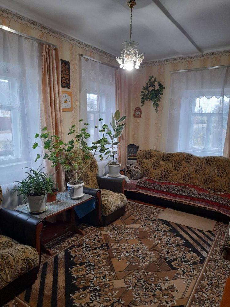 Продам дім в смт Котельва