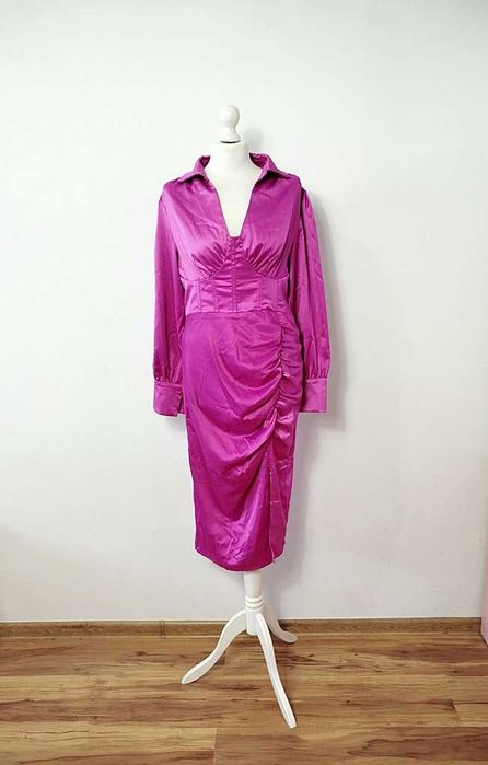Boohoo nowa różowa satynowa gorsetowa sukienka midi M L