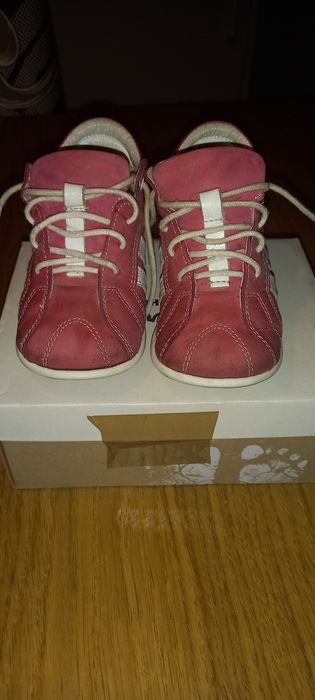Adidaski Emel r.22