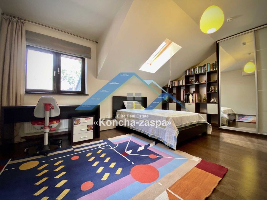 Дом в клубном КГ с бассейном. Козин. Конча Заспа