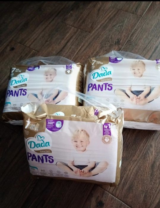 3 paczki pielucho majtek i paczka pieluchomajtek do basenu