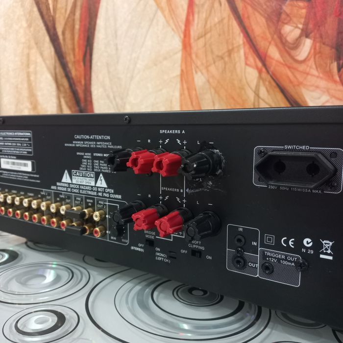 NAD C 372   підсилювач