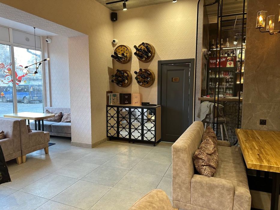 Продаж 2-х закладів в цетрі міста