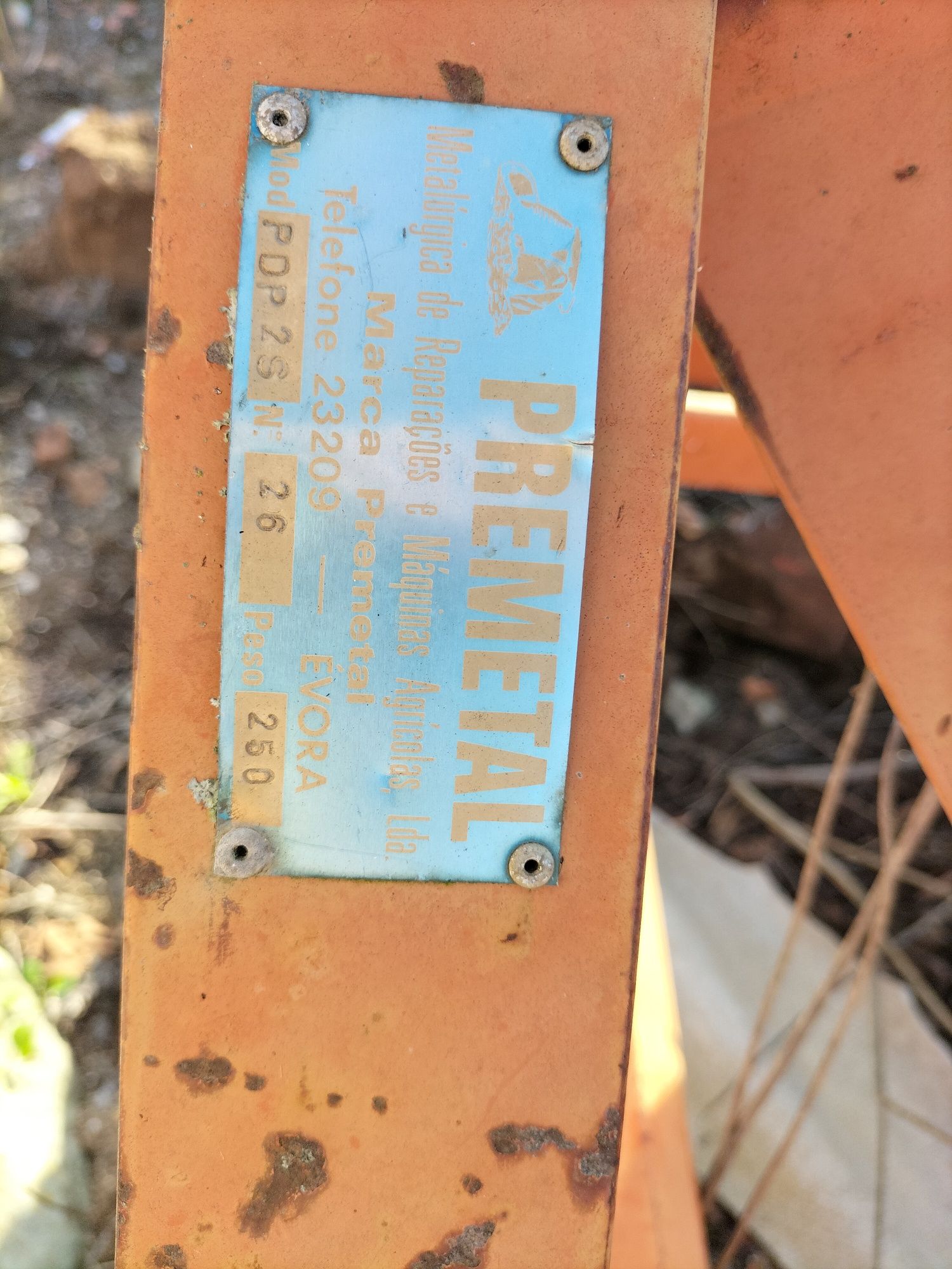 Vendo alfaia  abre regos