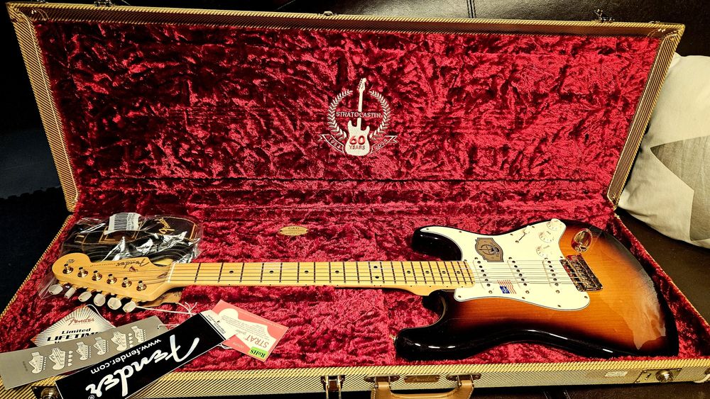 Guitarra Fender Strat 60° Aniversario NOVA