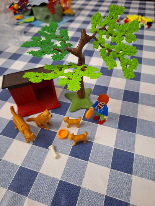diversos conjuntos de Playmobil