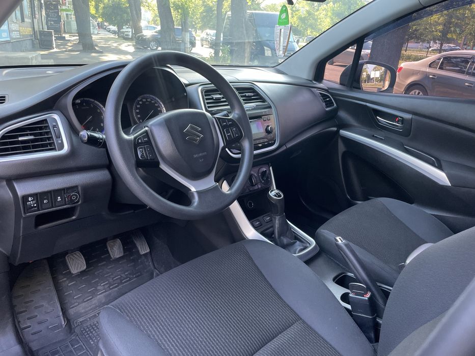 Suzuki SX4                   .