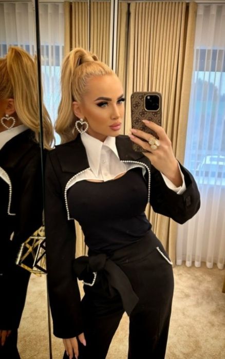 Just unique elegancka marynarka z perełkami