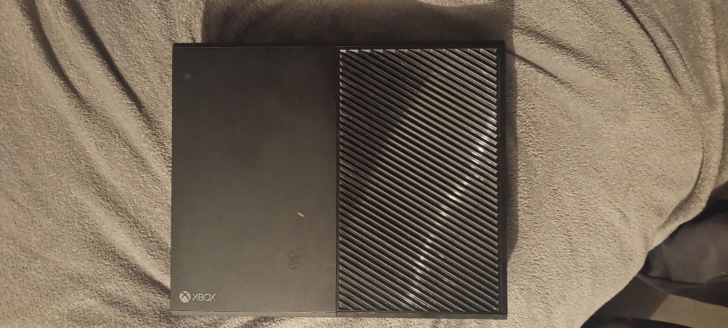 Xbox One + Pad (bez zasilacza)