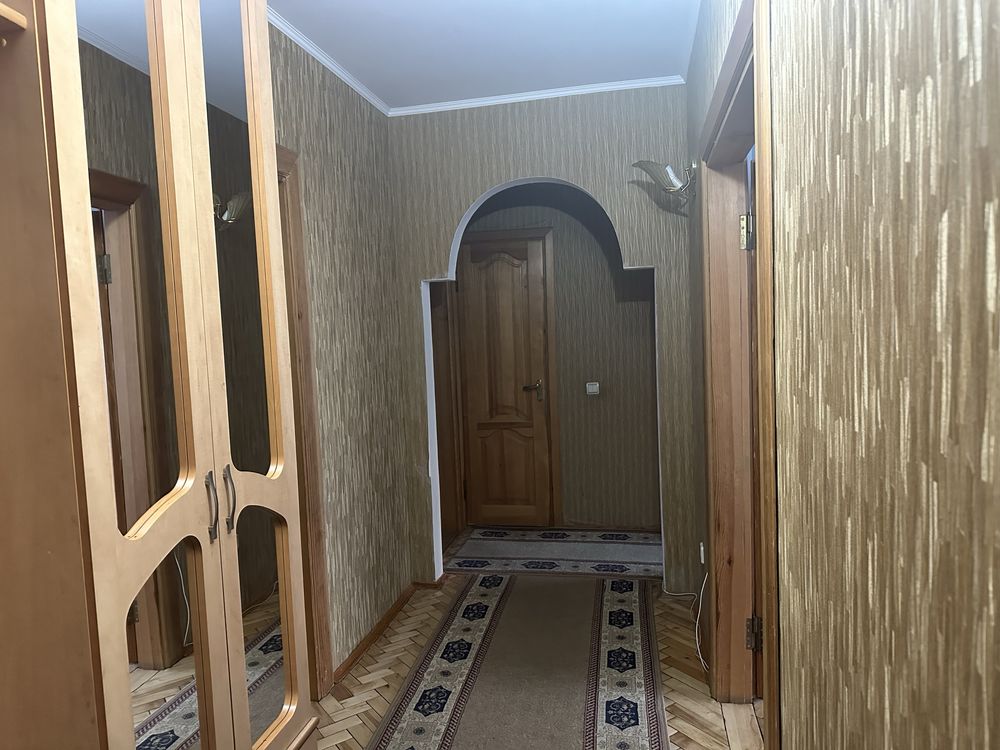 Здам в оренду 4х кімнатну квартиру, пр. Соборності