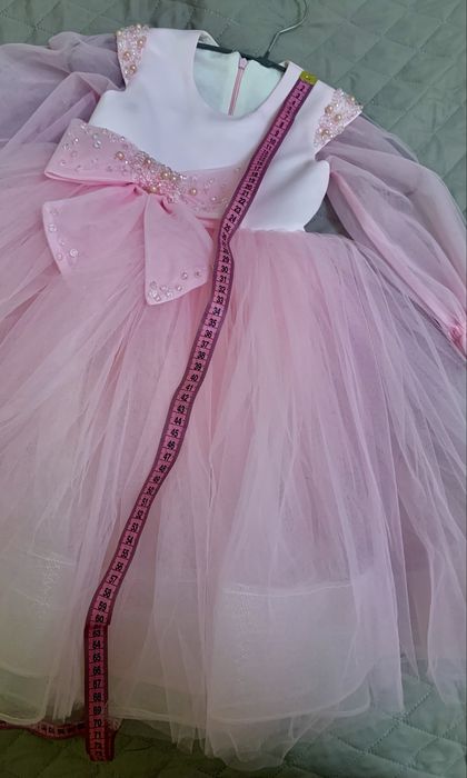 Сукня на чотири роки ніжно рожевого кольору