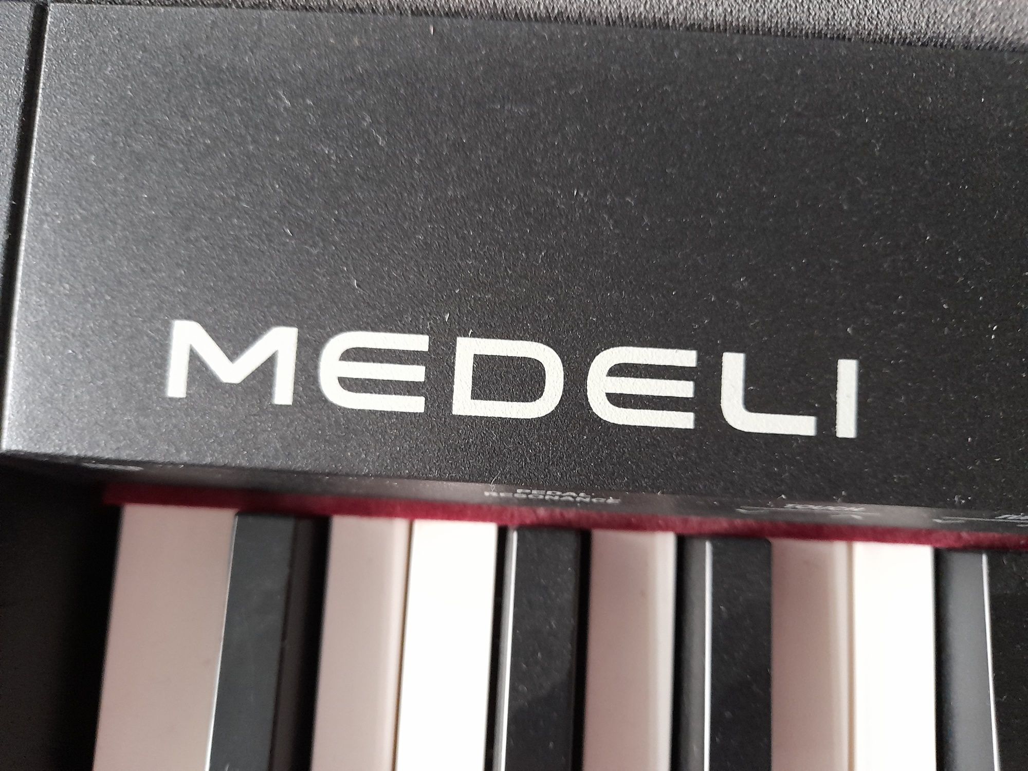 Sprzedam Pianino Medeli SP4000