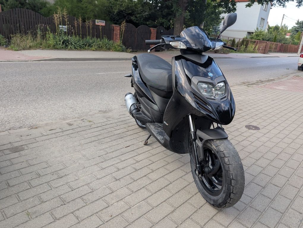 Piaggio Typhon 50 2t Leovince Zadbany Na Dawód