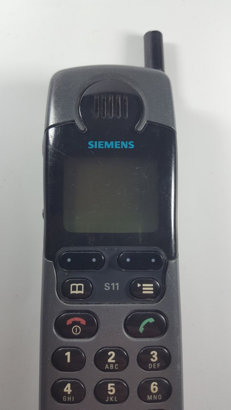 Siemens S11 stary telefon.