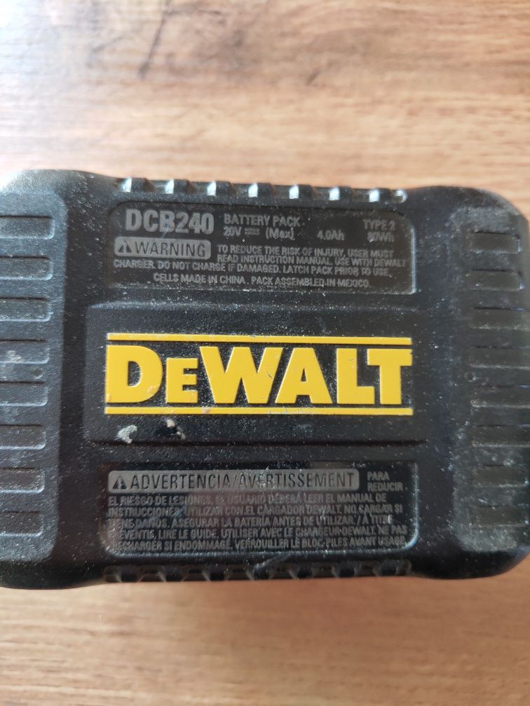 Аккумулятор dewalt dcb 240