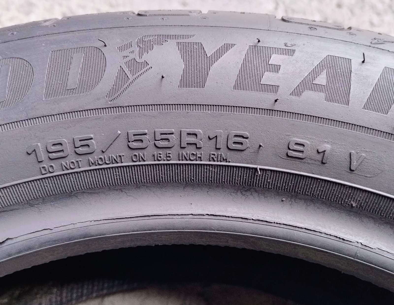 Шини літні R16 195/55 Good Year Efficient Grip Performance