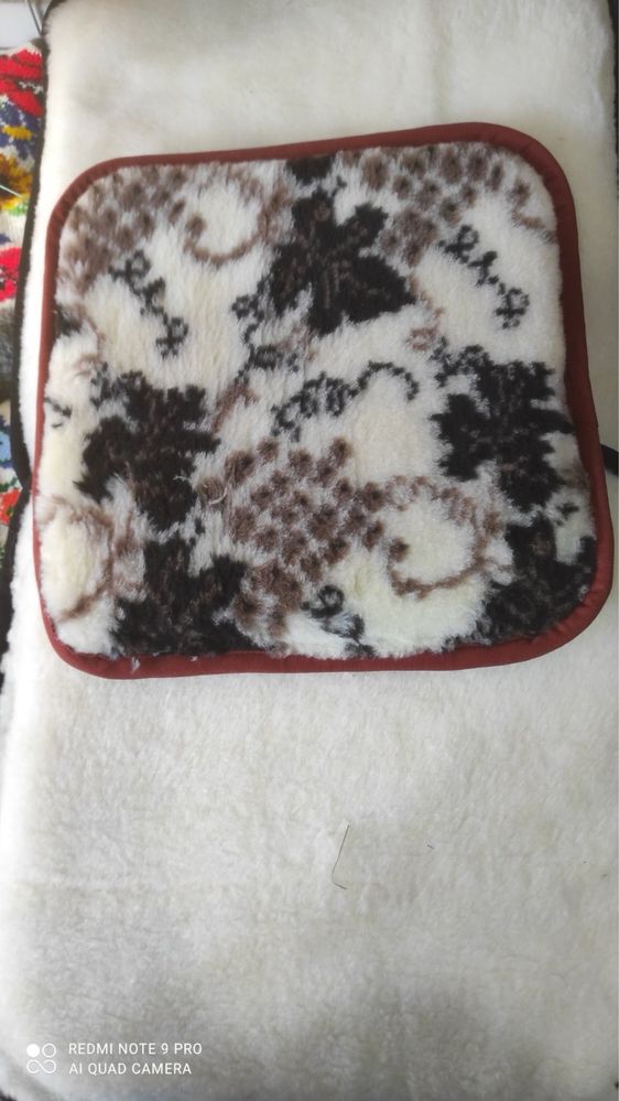 Накидка на сідіння з овчини / мяка подушка для сидіння