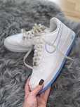 Buty air force 1 z niebieskimi elementami rozmiar 40