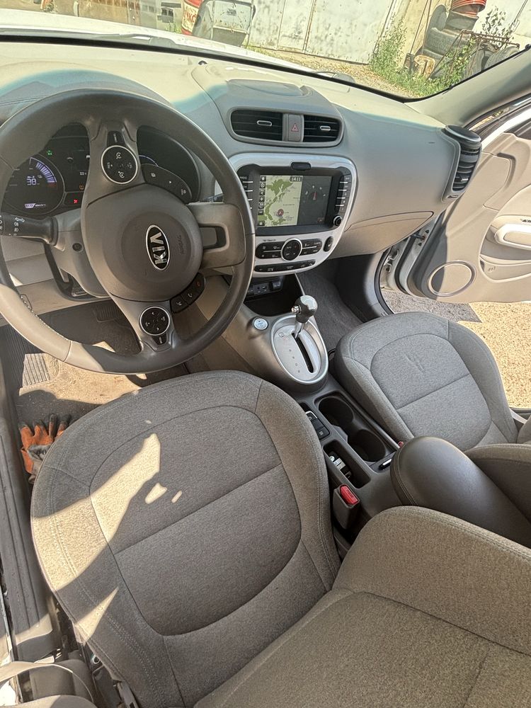 Разборка Kia Soul ev  разборка Киа соул бампер крило ляда капот двері
