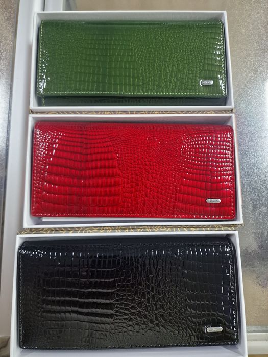 Продам шкіряні гаманці