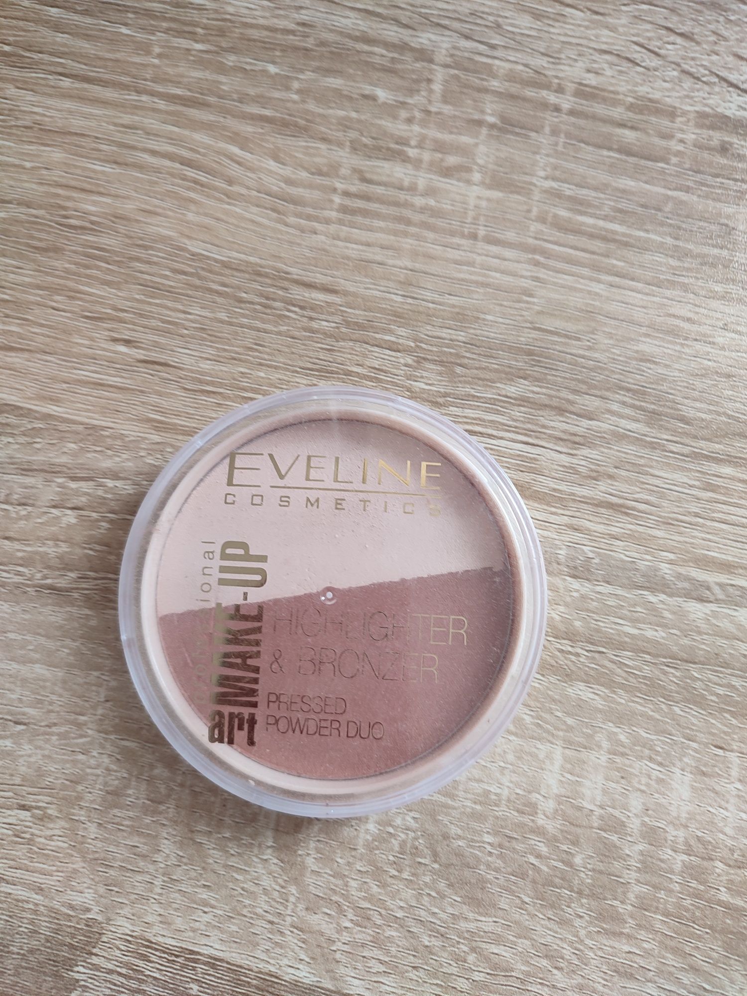 Bronzer rozświetlacz Eveline