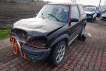 TOYOTA RAV4 I A1 3D HB 1995 3E6 2.0 16V 3S-FE 129KM E250F CZERWONY na części