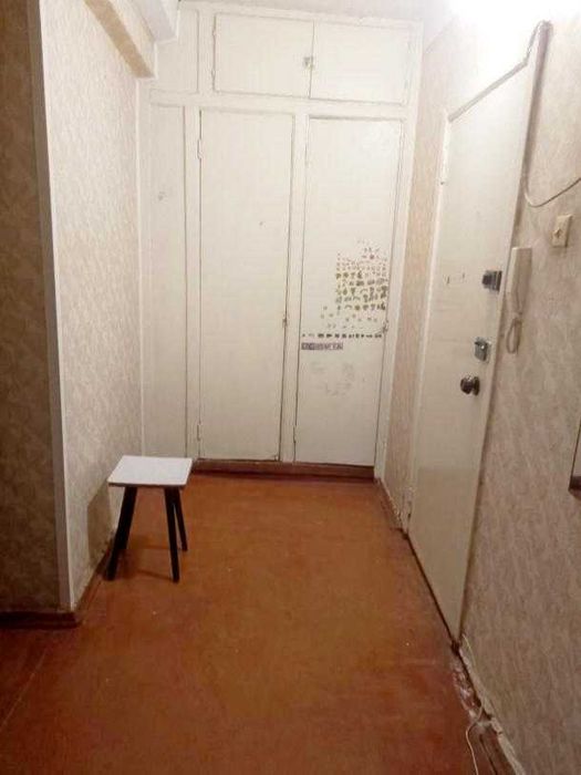 Продам 1 комнатную улучшенку на Новых Домах (Коммунальный рынок)