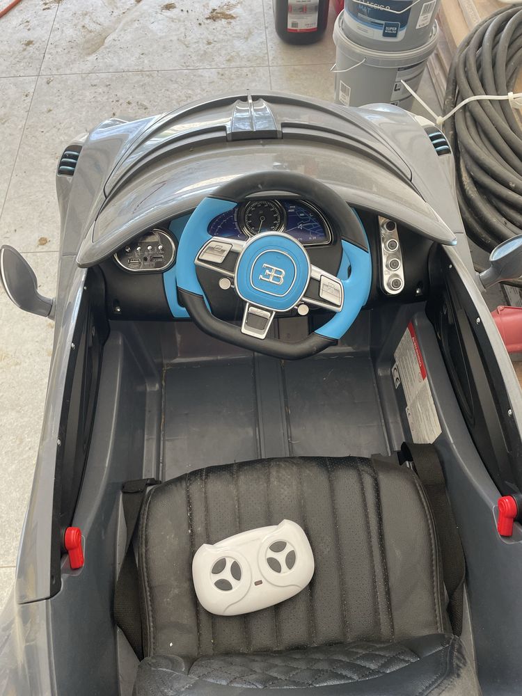 Autko na akumulator Bugatti Divo