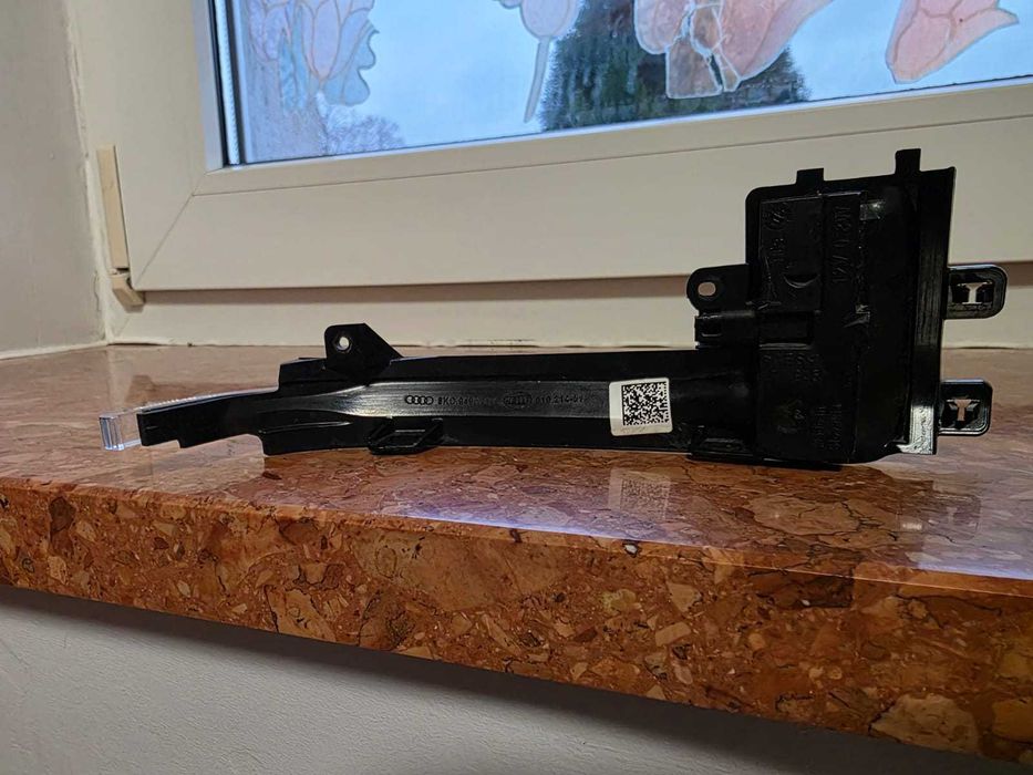 Kierunkowskazy w lusterkach Audi A4B8 polift OE, komplet L+P