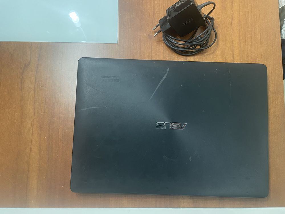 Portatil pc Asus F453M