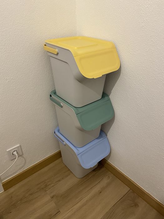 Ecoponto amarelo, azul e verde marca Kasa