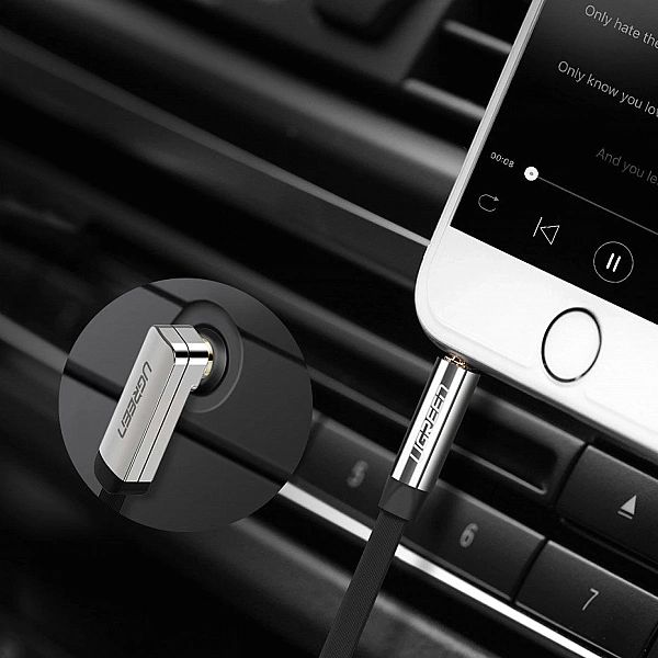 Ugreen płaski kabel przewód audio AUX 3,5 mm mini jack 3m srebrny (107