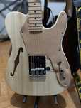 Guitarra Telecaster estilo Acoustasonic