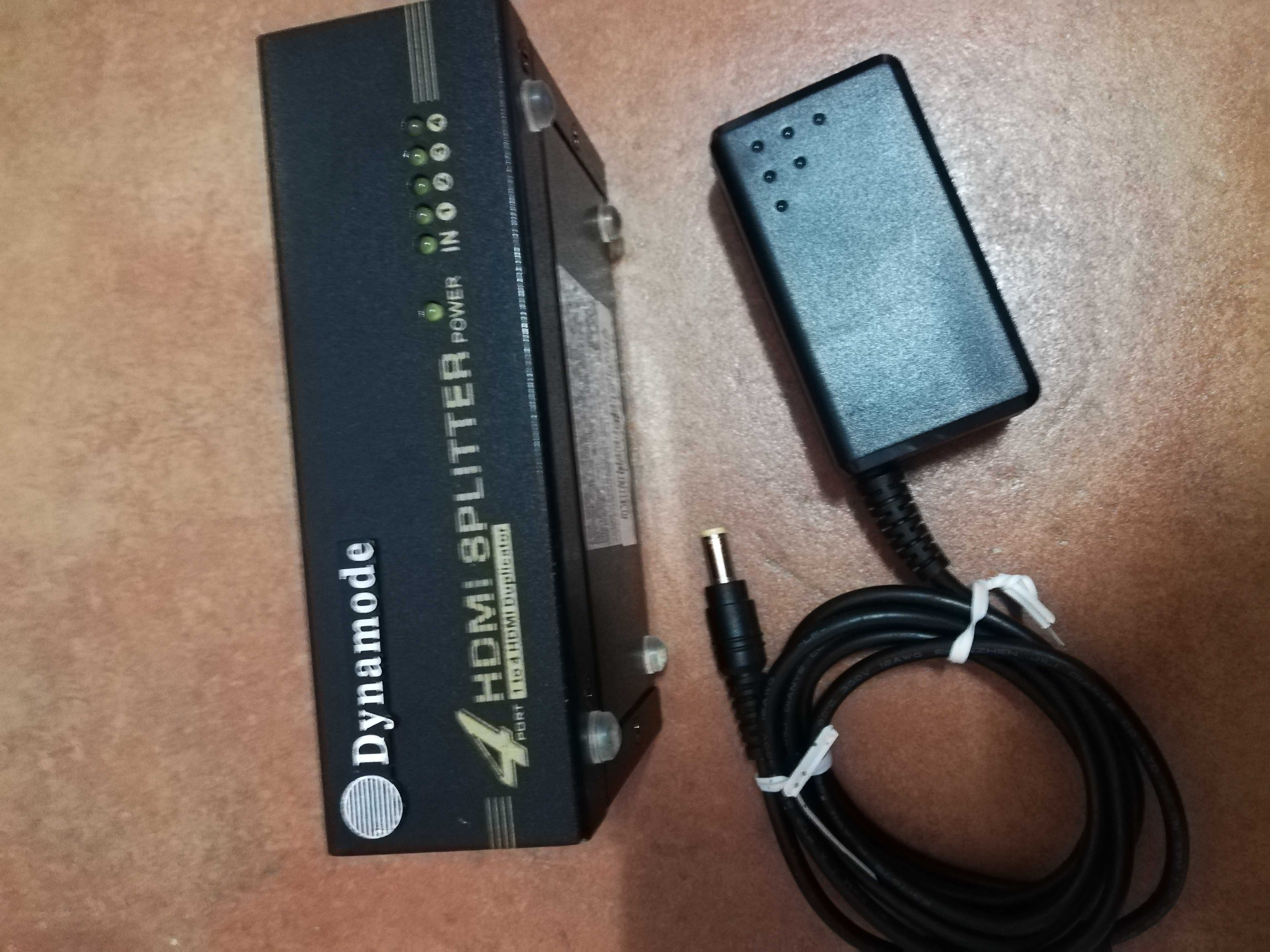 DIVISOR HDMI de 4 portas V1.4 de alta velocidade / 3D / ARC / ETHERNET